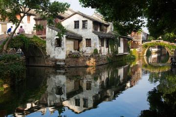 Private Suzhou Garden and Water Town Highlight Trip with Hotel or Railway Station Transfer