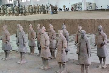 Private Tour: Full-Day Xi'an Sightseeing of Terracotta Warriors and City Attractions