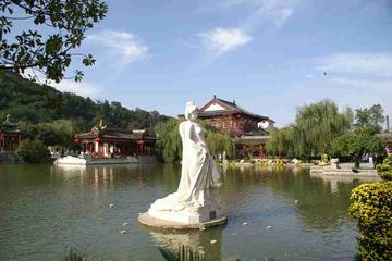 Small Group Tour of Xi'an Terracotta Warriors, Huaqing Hot Spring, And Banpo Museum