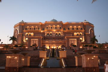Abu Dhabi Sightseeing Tour pick from Dubai