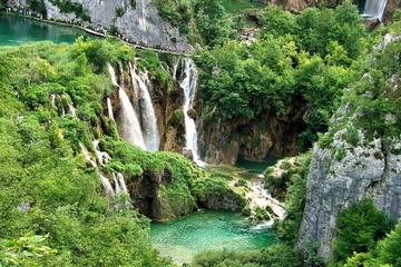 The natural park of Plitvice Lakes transportation,  and return to Zadar