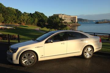 Private Airport Transfer: Proserpine Airport to Airlie Beach