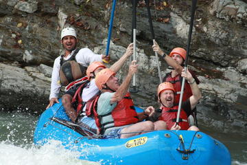 Small-Group Tour: Savegre River White Water Rafting from Jaco