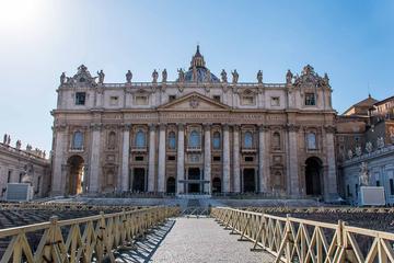 Essential Sistine Chapel Tour, Vatican Museums and St Peter Basilica