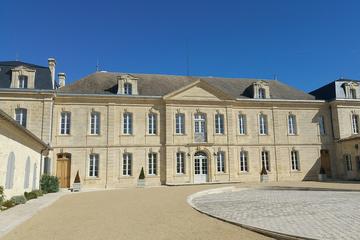 Full-Day Private Bordeaux Wine Tasting Tour from San Sebastián with Lunch
