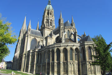 Private Tour: Caen Sightseeing and Bayeux Day Trip from Caen
