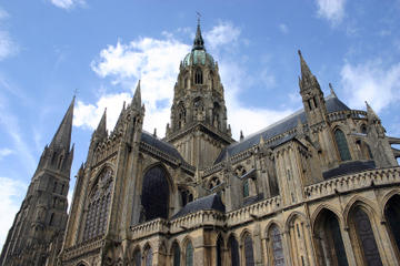 Private Tour to Bayeux, Honfleur and Pays d' Auge from Caen