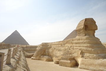 Giza pyramids, Sphinx and Egyptian museum Trip