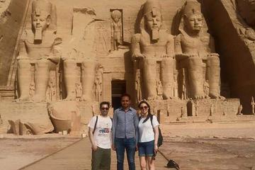 abu simbel from Aswan by private vehicle