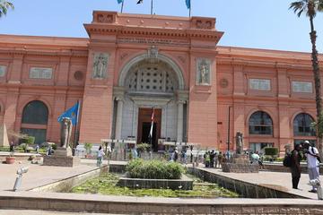 Cairo: Full-Day Giza Pyramids Sakkara Egyptian Museum