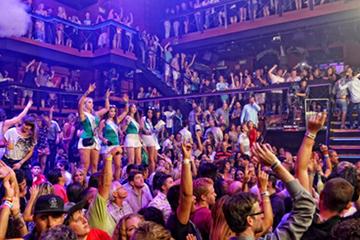 Coco Bongo Nightclub in Cancun with Open Bar