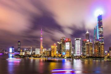 3-Hour Shanghai Bund Swift Tour with River Cruise or Skyscraper