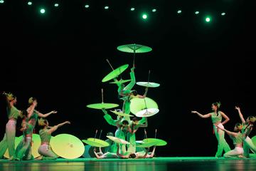 Shanghai Acrobatic Show VIP Seating and Late Dim Sum Dinner