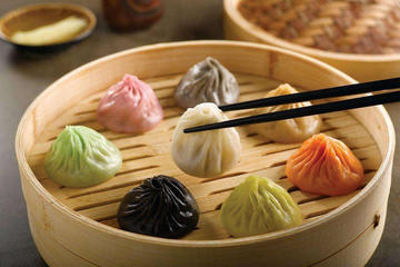 Shanghai Private Tour with River Cruise, Shanghai Tower, and Lunch or Dinner