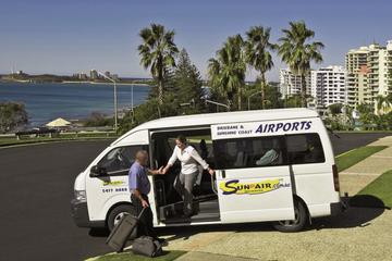 Shared Departure Transfer: Hotel to Sunshine Coast Airport