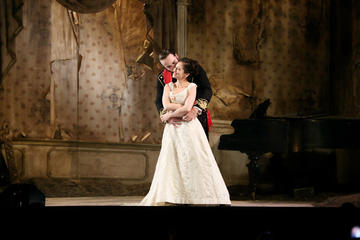 Valle d'Itria Opera Festival, with Martina Franca Walking Tour and Light Meal