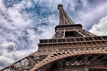 Small Group Skip-the-Line Eiffel Tower Tour with Wi-Fi Access