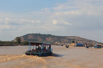 Join Group Tour To Floating Village in Siem Reap