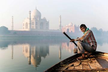 Sunrise and sunset tour of Taj mahal With Boat Ride