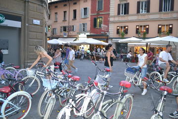 Private Food Tasting Bike Tour Bologna