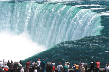 Private Transfer: Niagara Falls Canada to Toronto Pearson Airport