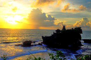 Shared Tanah Lot Sunset Tour Include Drink and Snack at Local Cafe