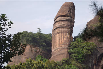 All Inclusive Private Day Trip to Danxia and Nanhua Monastery by Bullet Train from Guangzhou
