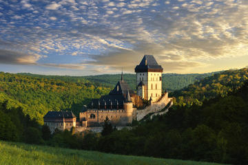 Private two way transfer tour to wonderful Karlstejn castle