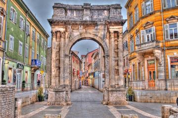 Plitvice Lakes Private Guided Tour from Zagreb with Transfer to Pula