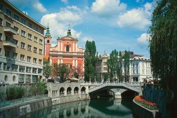 Ljubljana Walking Tour with Ljubljana Castle Funicular Ride