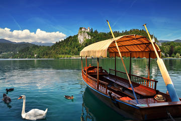 Private Bled Sightseeing Tour from Ljubljana with Cream Cake Tasting