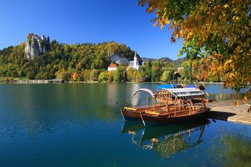 Private Full-day Lake Bled, Radovljica and Traditional Lunch from Ljubljana