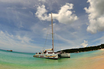 Anguilla Day Trip from St Maarten Including Lunch