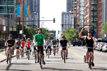Bites and Brews Bicycle Tour in Chicago