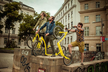 2-hour Kick Bike Tour Through Vienna with Locals