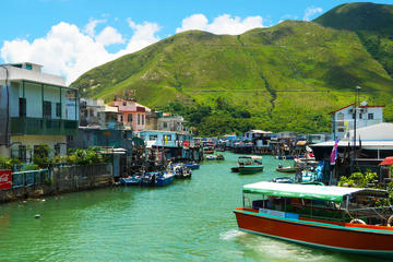Hong Kong Hiking Tour to the Picturesque Traditional Fisherman's Village