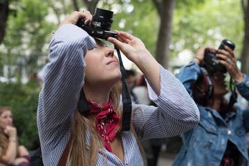 A photo walk in Montmartre with a professional photographer