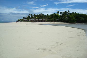 Caohagan and Nalusuan Islands Hopping from Cebu