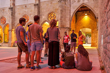 The Dark History Night Walking Tour in Barcelona