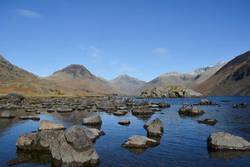 The Best of the Lakes Small-Group Day...