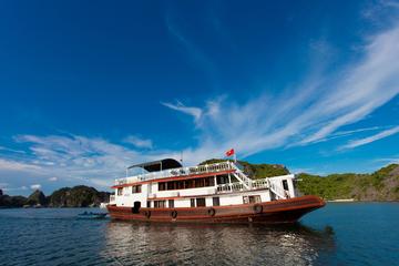 Emerald Premium Cruise Tour 2 days in Lanha bay Cat Ba