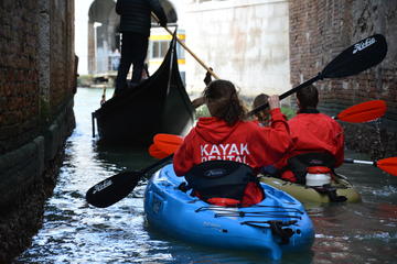 45' Kayak Tour of Venice 2018