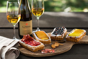 Guided Wine Lands Day Tour from Cape Town
