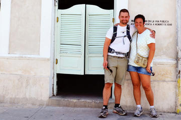 Merida Cantinas Walking Tour with Beer and Snacks