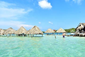 Snorkel and Island Hopping in Rosario and Cholon