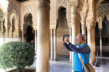 Alhambra and Nasrid Palaces: Private Tour through the Senses