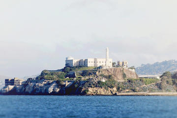 2-Day Alcatraz, Muir Woods and Sonoma Wine Tour with Aquarium