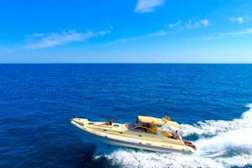 High Speed Motor Cruiser Adventure