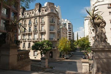 Walking Tour of Recoleta in Buenos Aires with Recoleta Cemetery