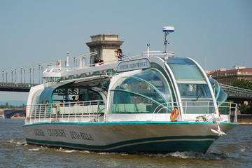 Duna Bella Cruise in Budapest